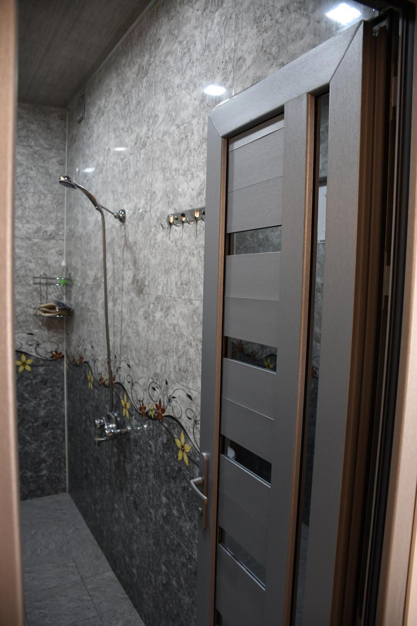 Armani Guest House Martuni ภายนอก รูปภาพ