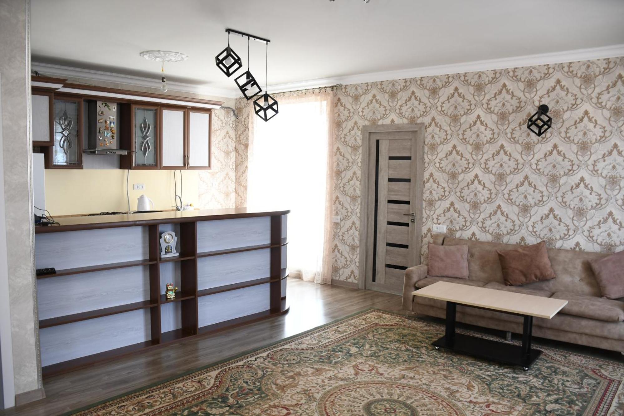 Armani Guest House Martuni ภายนอก รูปภาพ